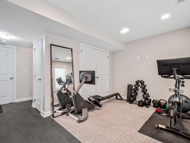 Building Photo - 1471 Lindazzo Ave