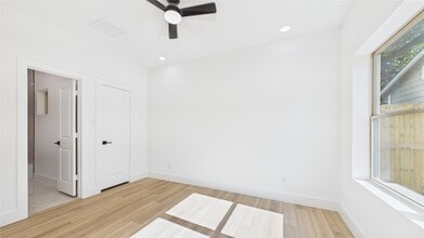 Building Photo - 5316 Terry St