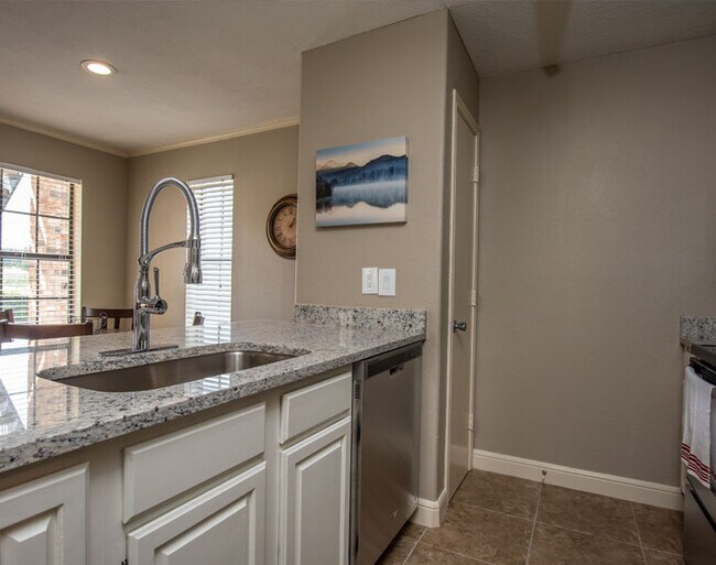 Foto del edificio - Townlake Apartments