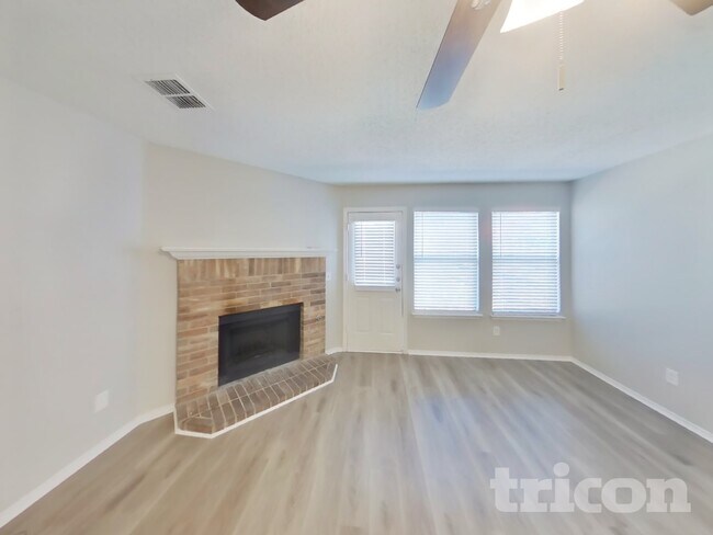 Building Photo - 1502 Warrington Way