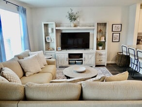 Building Photo - 1 N Yaupon Dr