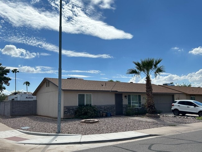3 Bedroom, 2 Bathroom, 2 Car Garage - 3 Bedroom, 2 Bathroom, 2 Car Garage House