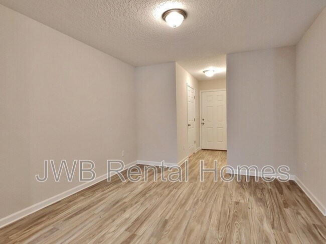 Foto del edificio - 1233 Neva St