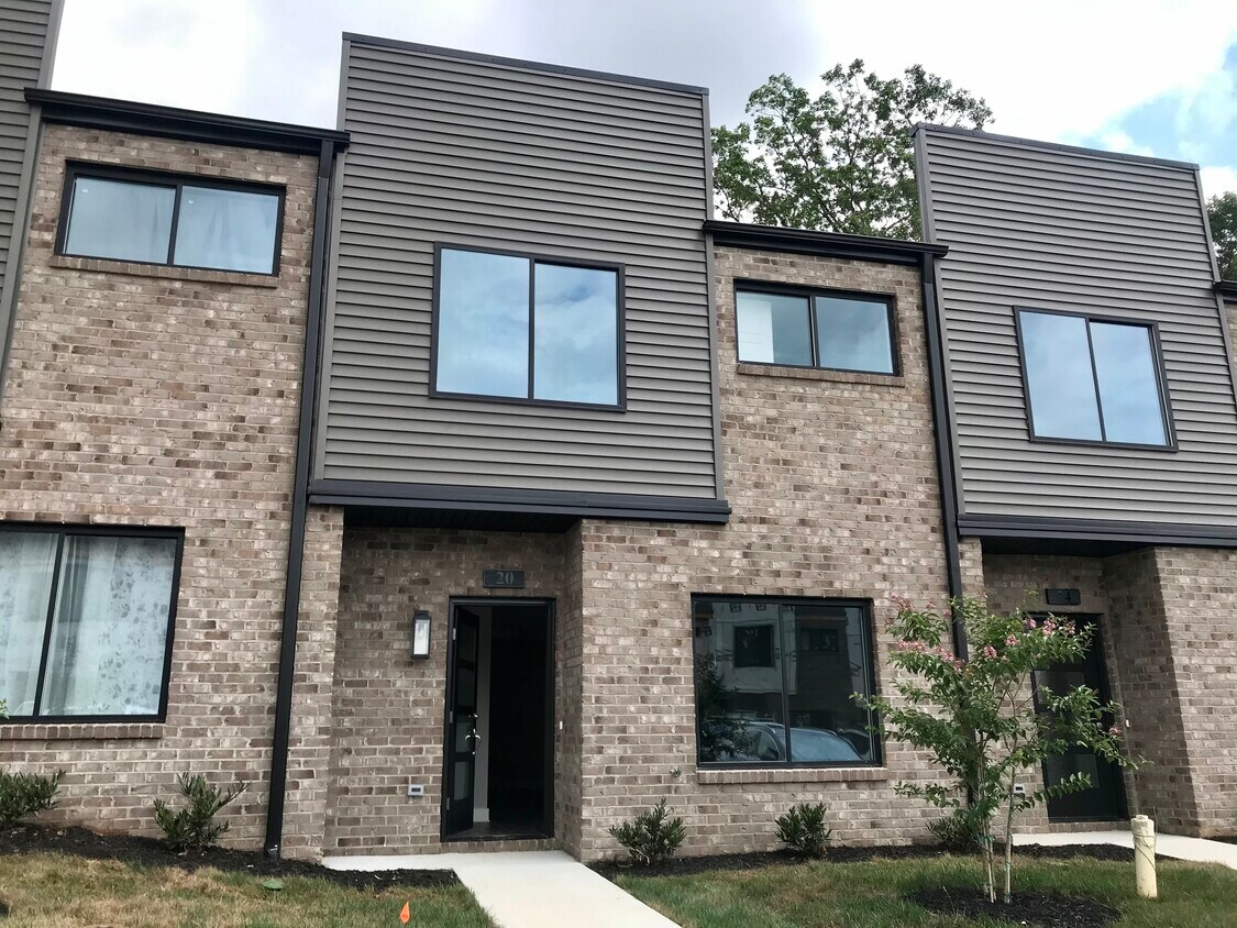 20 Zentry Pl, Timberlake, VA 24502 Townhome Rentals in Timberlake VA