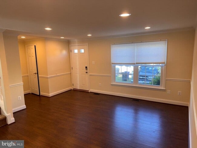 Building Photo - 14623 Devereaux Terrace