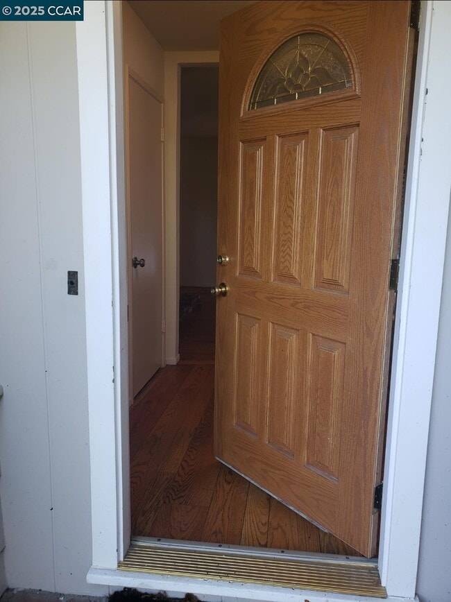 Foto del edificio - 44 Muth Dr