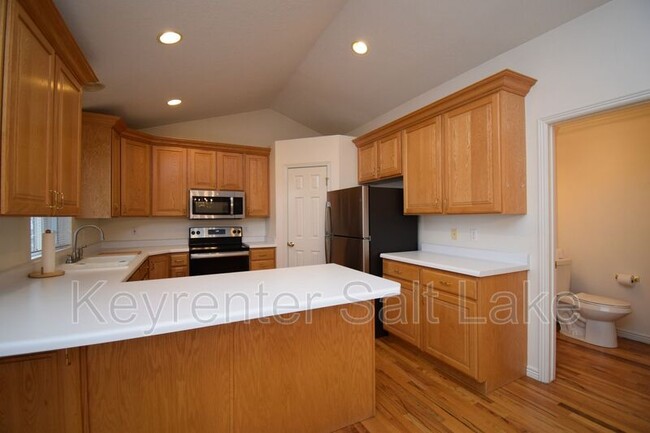 Foto del edificio - 4524 S 950 E St
