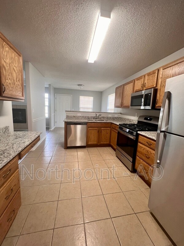 Building Photo - 4217 Highland Ave
