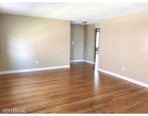 Building Photo - 10 Willis Ave