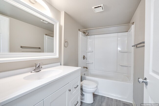 Foto del edificio - Evergreen Place Apartments