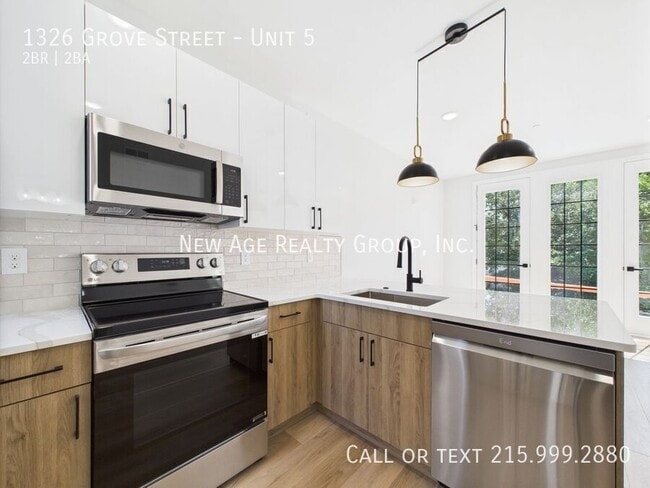 Building Photo - 1326 Grove St