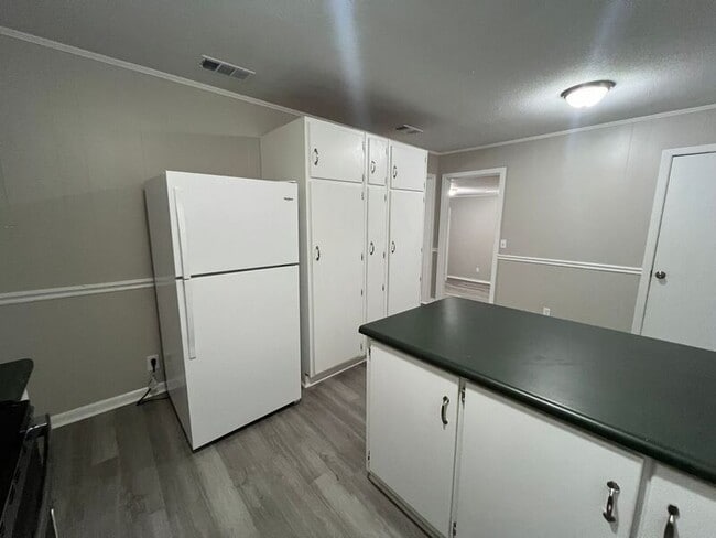 Building Photo - 3312 Lockwood Ct SW