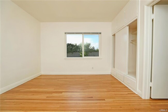 Foto del edificio - 6346 Goodland Ave
