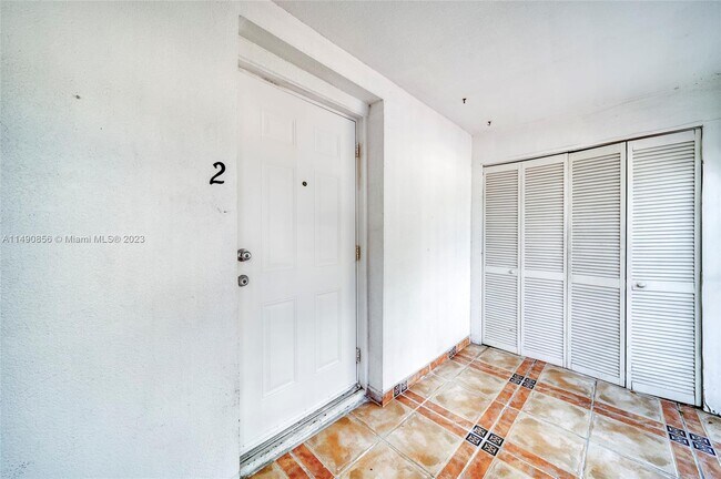 Foto del edificio - 6534 SW 34th St