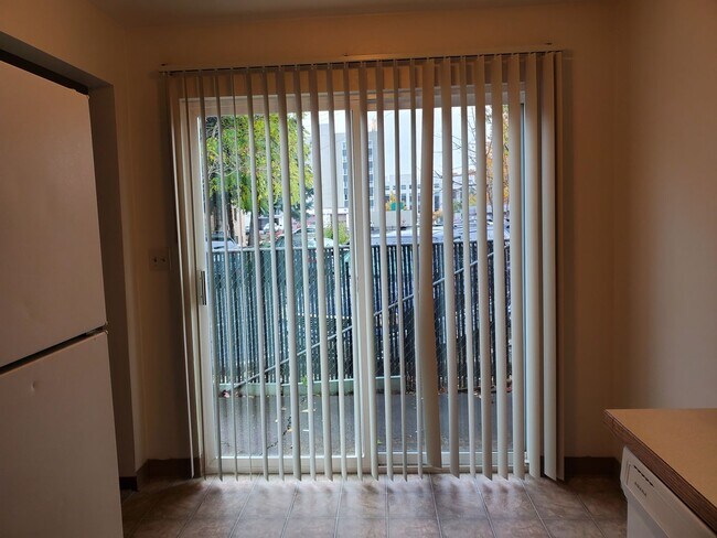 Foto del edificio - 2x1 @ The Colony Apartments