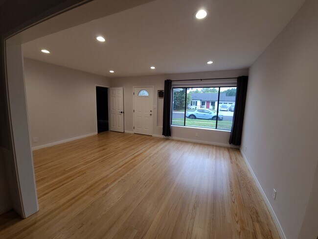 Foto del edificio - 1130 N Frederic St