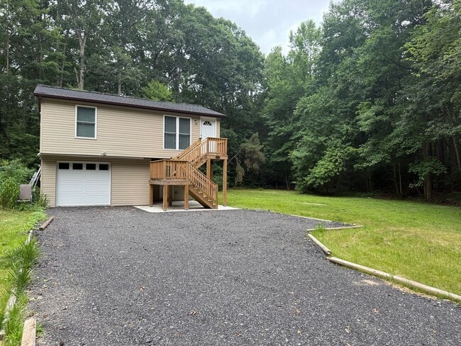 Building Photo - Cozy, Newly Renovated 2-Bed Retreat on Geo...