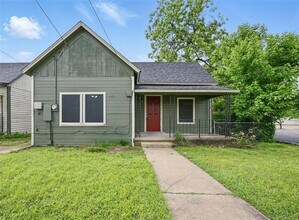 Building Photo - 906 E Houston St