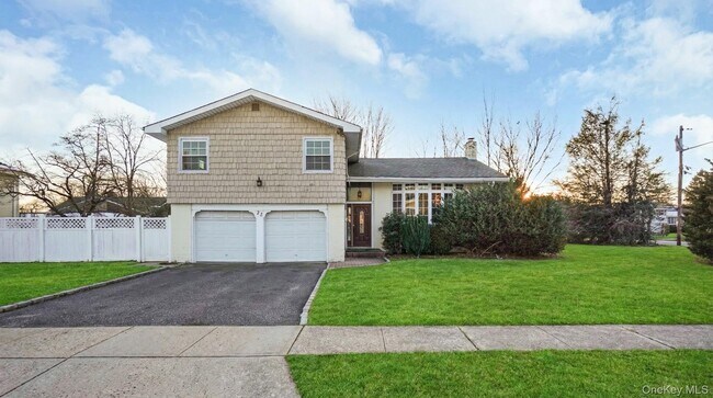 Building Photo - 22 Marshall Ln