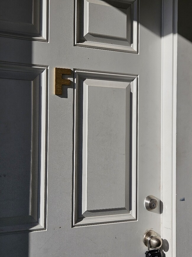 Building Photo - 129 Camphor Cir