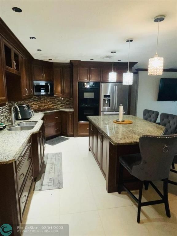 Foto del edificio - 2130 NW 135th St