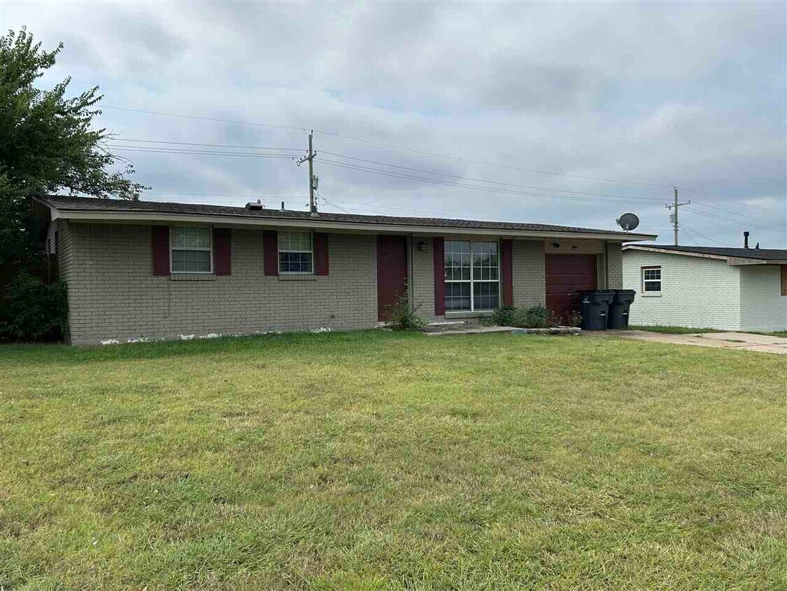 Foto principal - 3408 NW Lincoln Ave