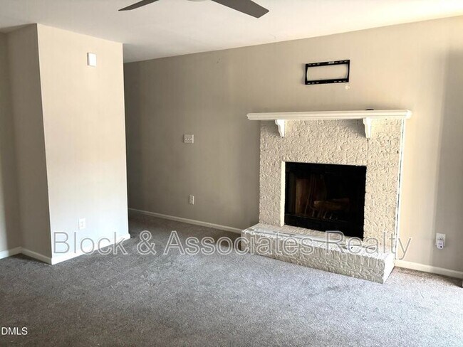 Building Photo - 2922 Glenridge Dr