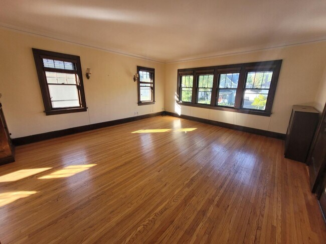 Building Photo - 4529-4531 Aldrich Ave S