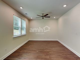 Foto del edificio - 638 Rivermist Dr