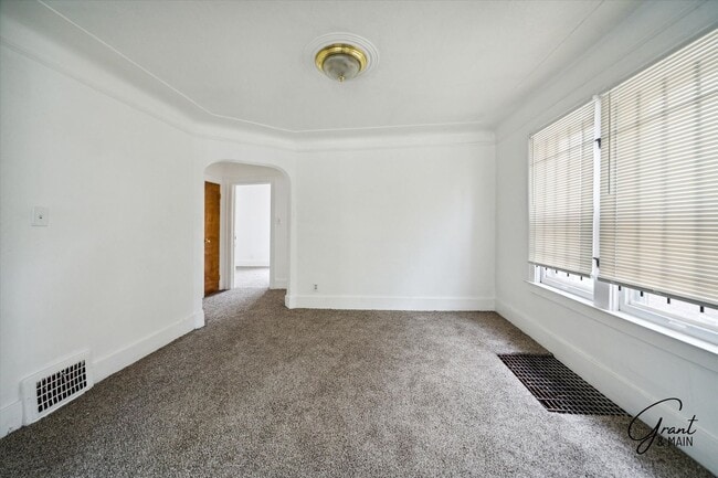 Building Photo - 14920 Washburn St