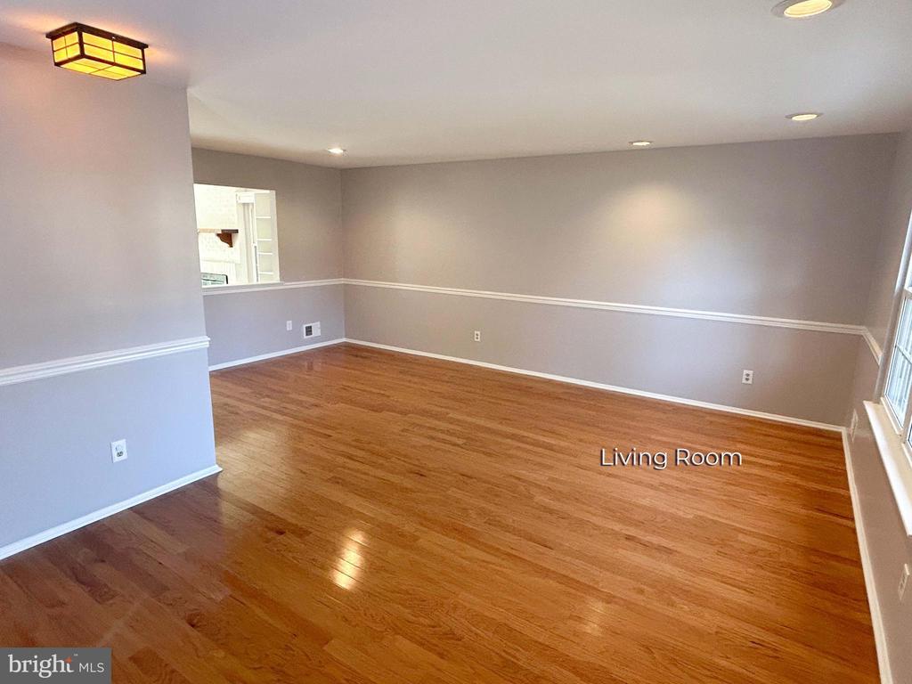 Primary Photo - 201 Meadow Dr