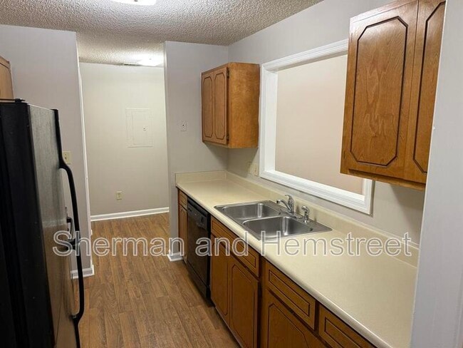 Building Photo - 112 Commons Dr