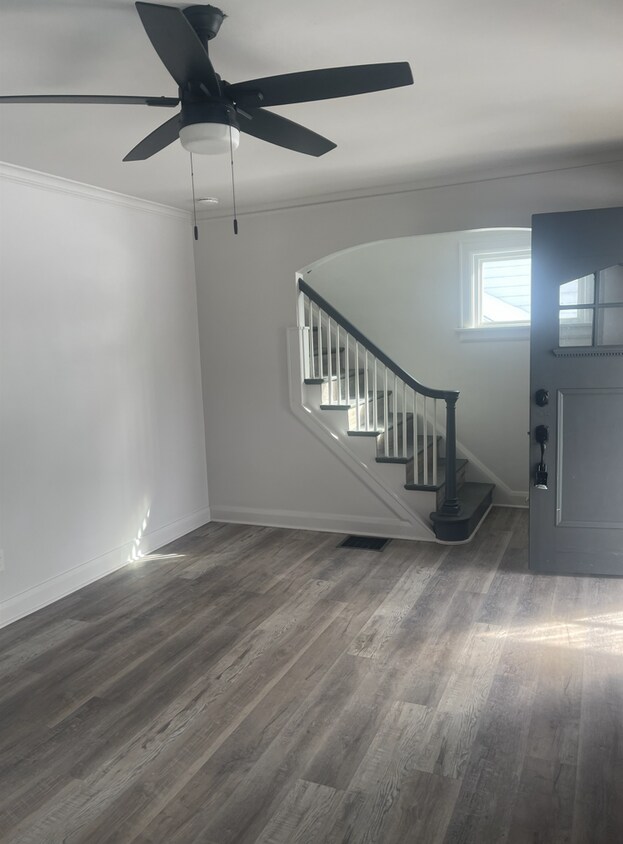 Foto del edificio - 2730 Elliott Ave