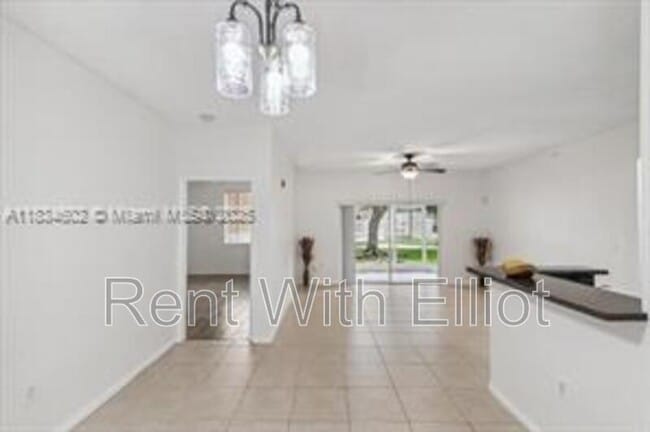 Foto del edificio - 6952 SW 39th St