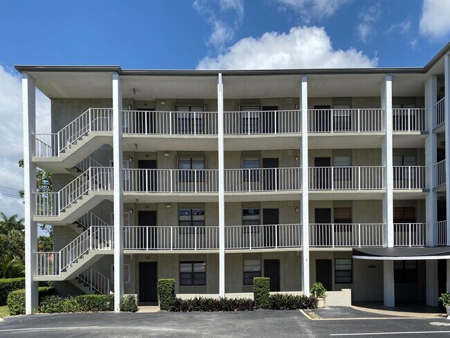 Foto del edificio - 501 SW 11th Pl