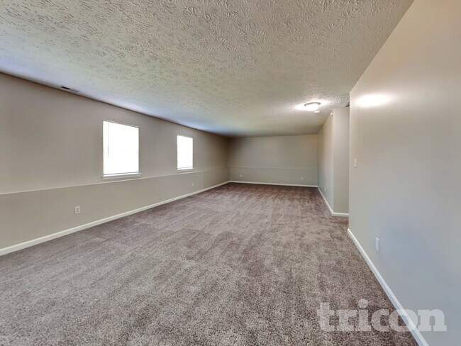 Foto del edificio - 4020 Waterfield Dr