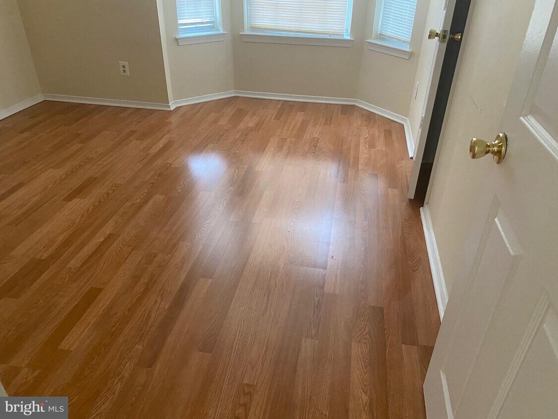 4504 Lord Loudoun Ct Unit 175, Upper Marlboro, MD 20772 Room for