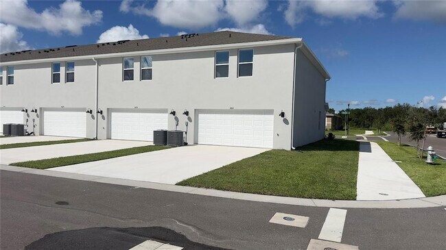 Building Photo - 5601 Brosnan Rd