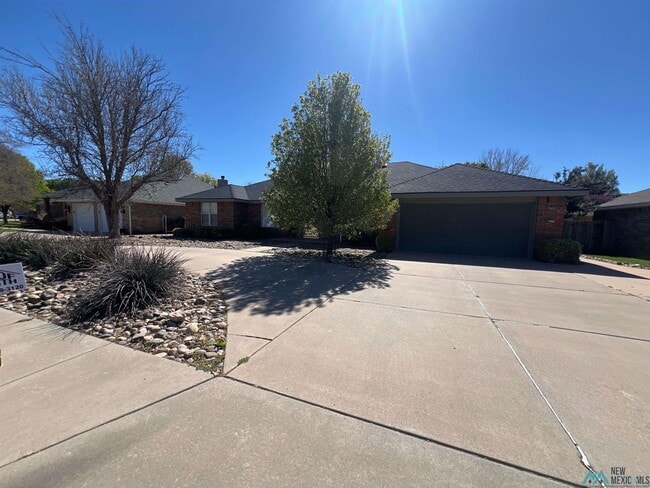 Foto del edificio - 721 Jeanie Dr