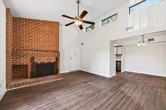 Foto del edificio - 113 Turtle Creek Rd