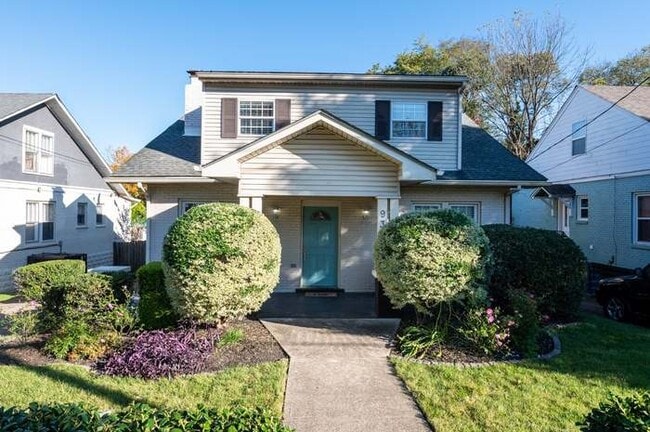 Building Photo - 939 Seymour Ave