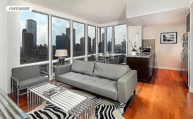 Building Photo - 306 W 48th St