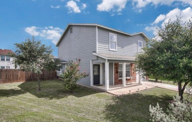 Foto del edificio - 3 Bed, 2 1/2 Bath with Large Yard