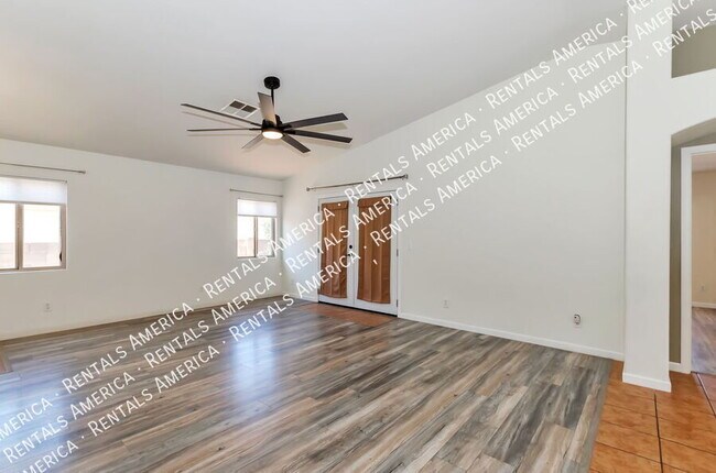 Foto del edificio - 4976 W Rosebay Dr