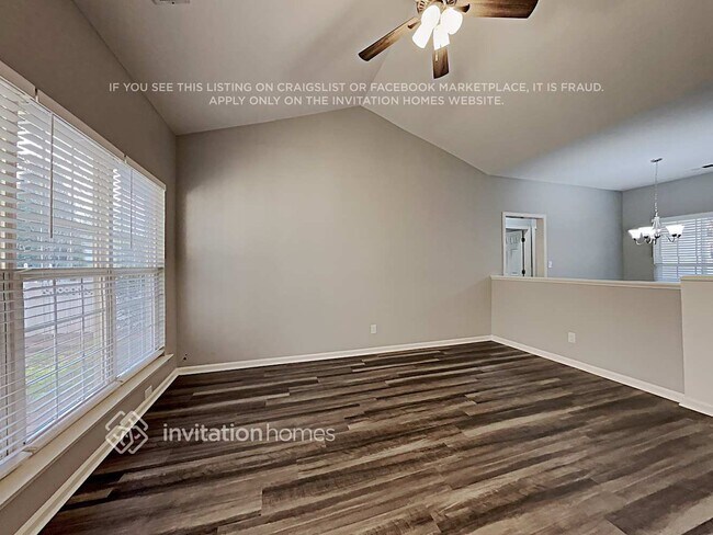 Foto del edificio - 172 Devon Forrest Dr