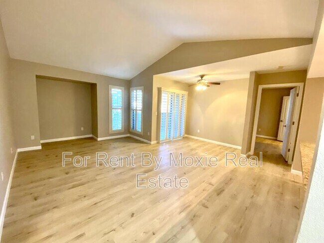 Foto del edificio - 200 E Southern Ave