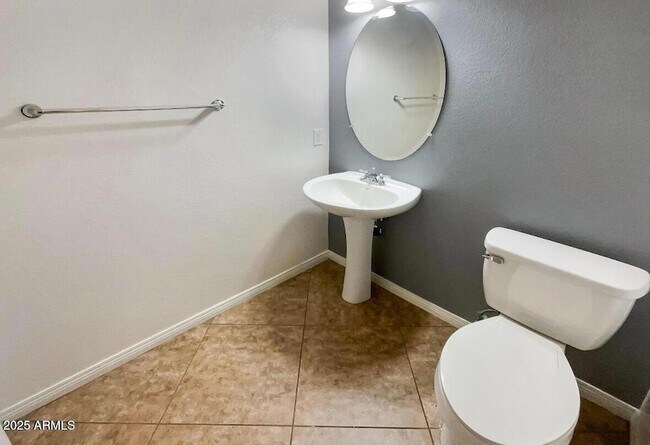 Foto del edificio - 123 N Washington St