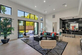 Building Photo - 3737 Cortez Dr