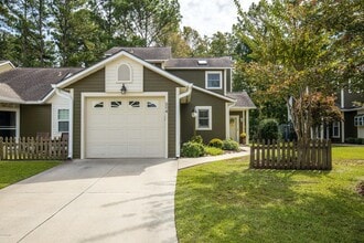 Building Photo - 504 Cedarwood Village