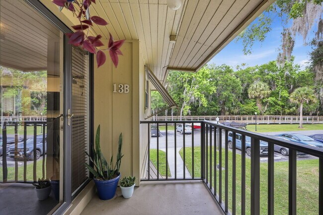Foto del edificio - 140 Orchid Woods Ct
